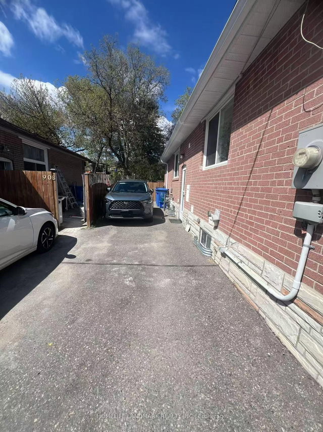BSMT APT - 94 Longford Drive
