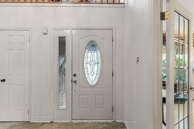8 Brooklyn Crescent