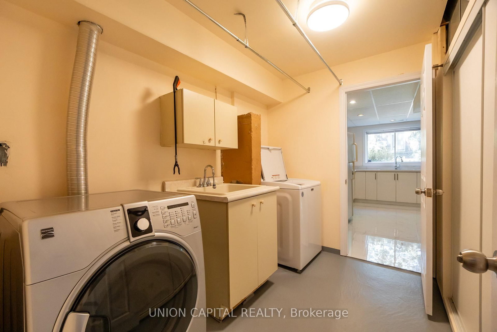 18 Eton Street, Unit Lower - Photo 10