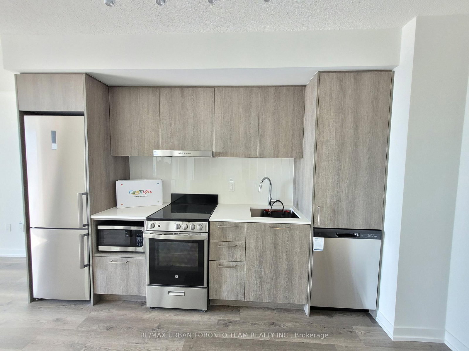 195 Commerce Street, Unit 2905 - Photo 2