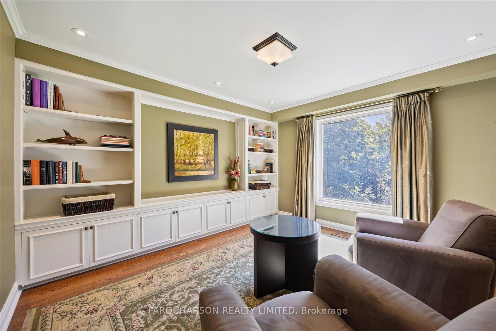 15 Skyridge Court • Whitchurch-Stouffville, ON photo 6