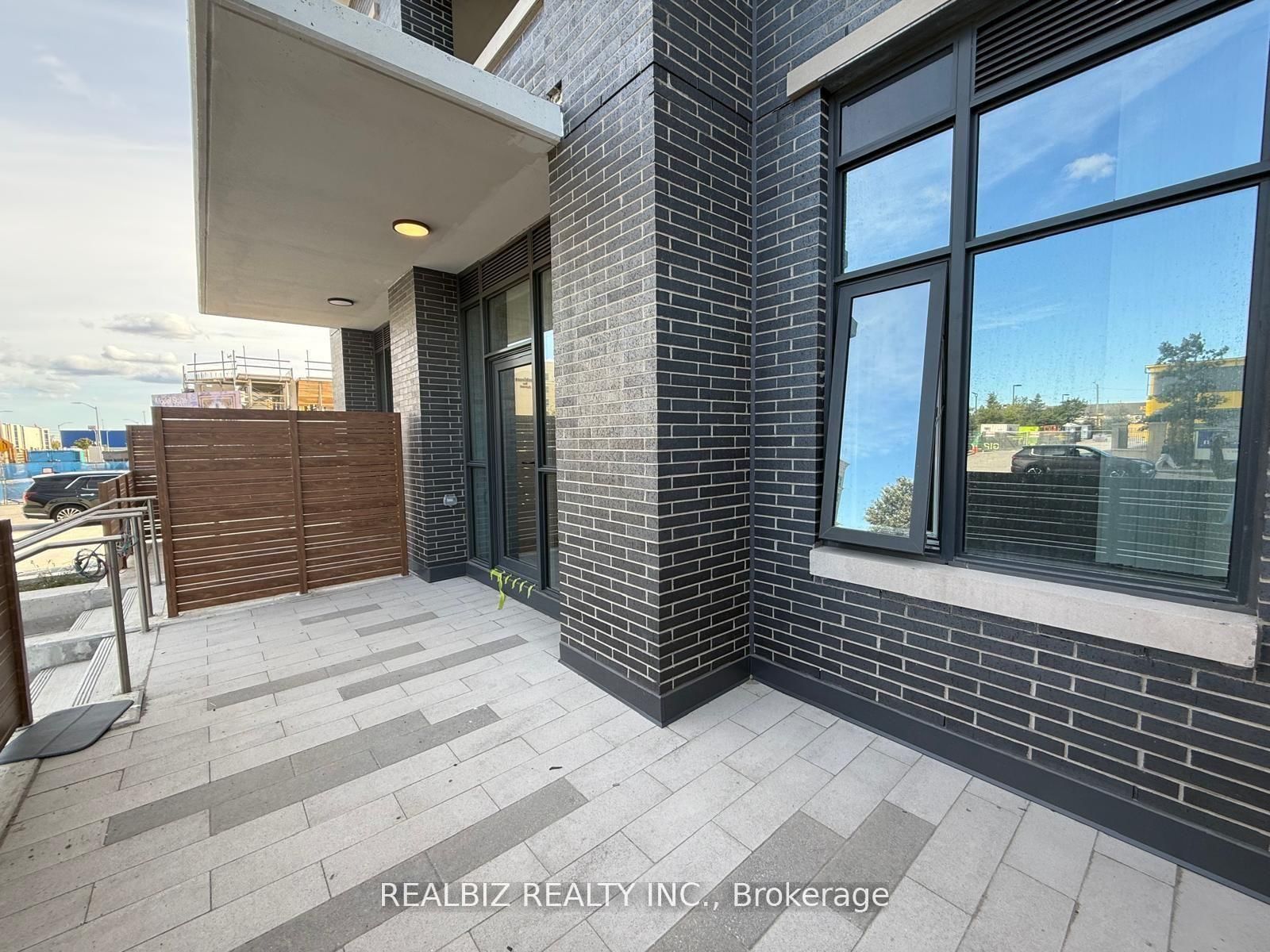 28 Interchange Way W, Unit 105 - Photo 11