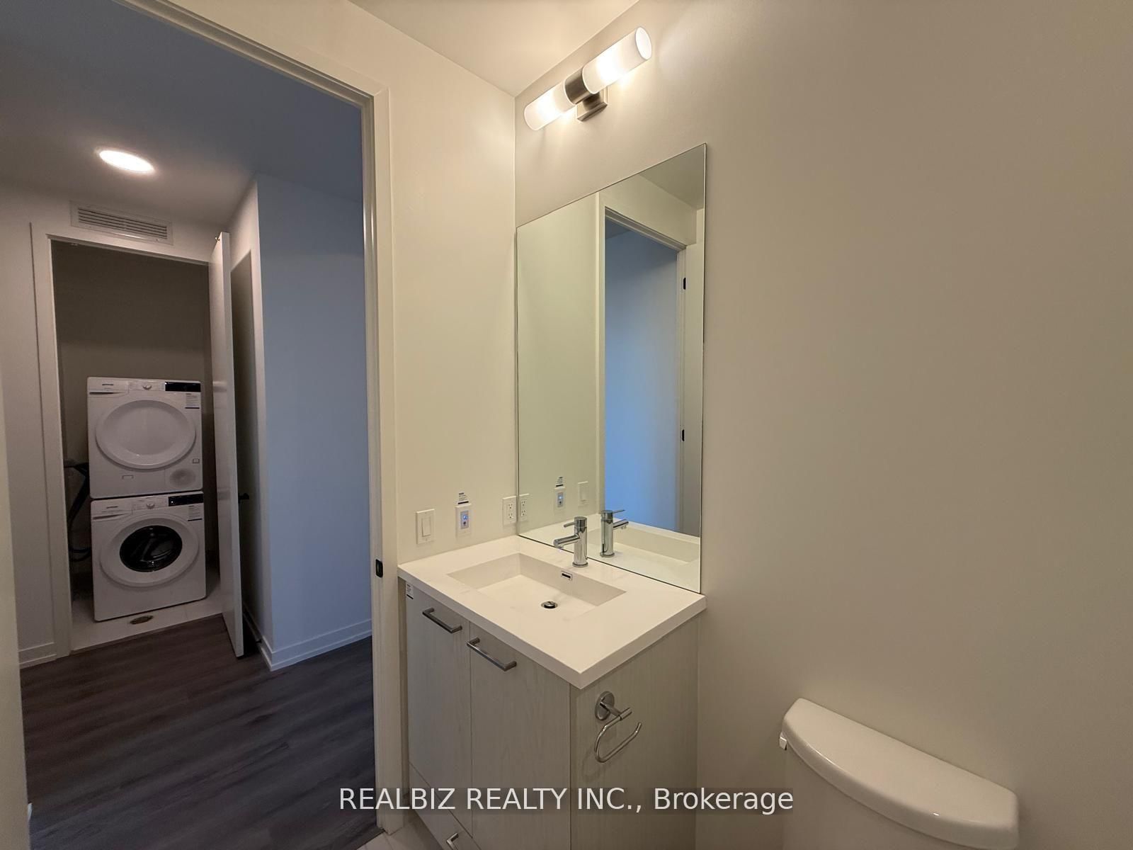 28 Interchange Way W, Unit 105 - Photo 15