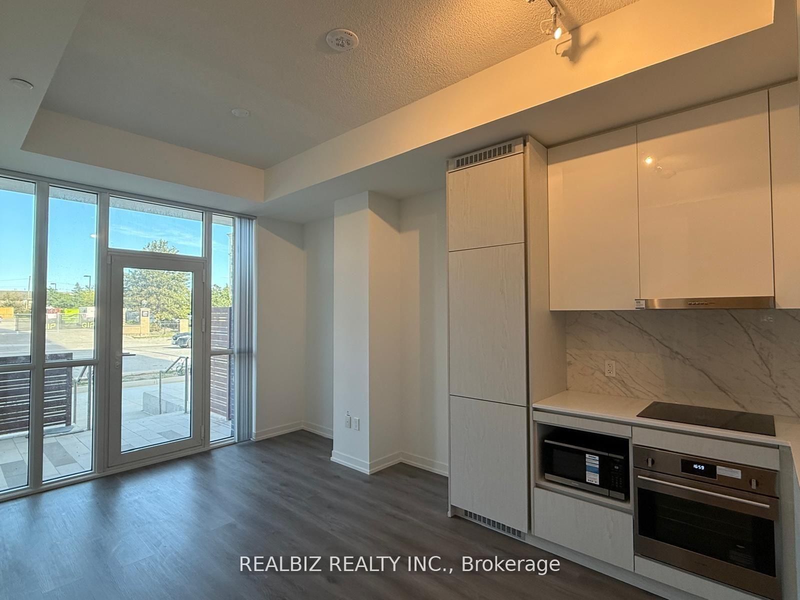 28 Interchange Way W, Unit 105 - Photo 5