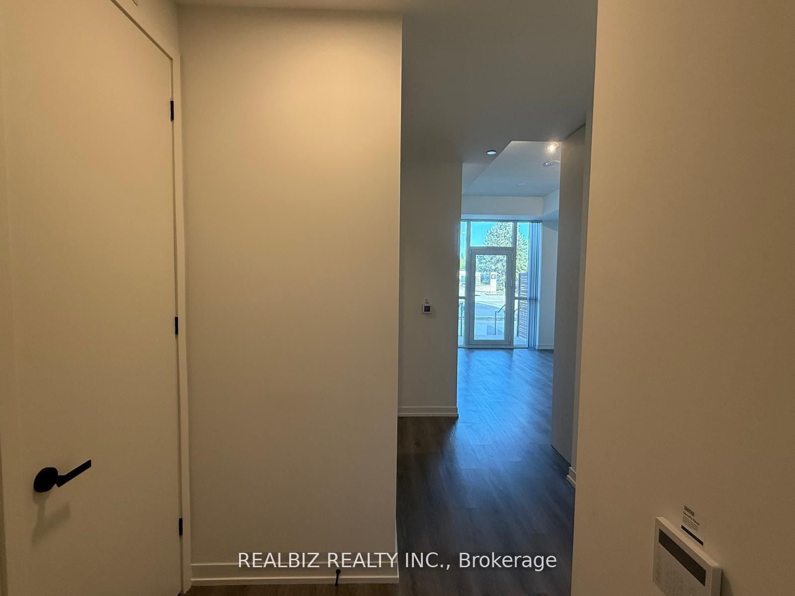 28 Interchange Way W, Unit 105 - Photo 6