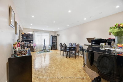 691 York Hill Boulevard • Vaughan, ON photo 5