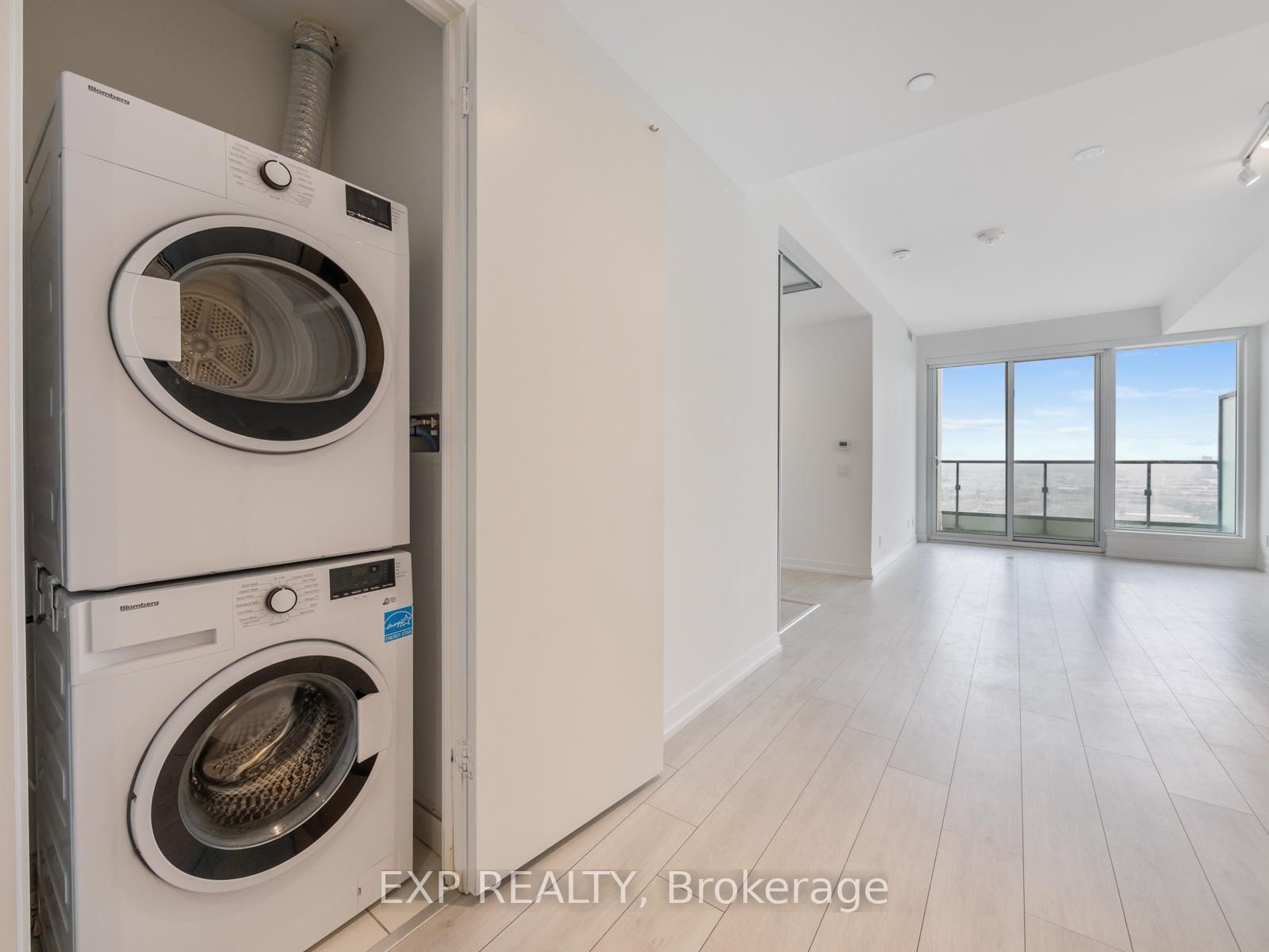 898 Portage Parkway, Unit 3101 - Photo 18
