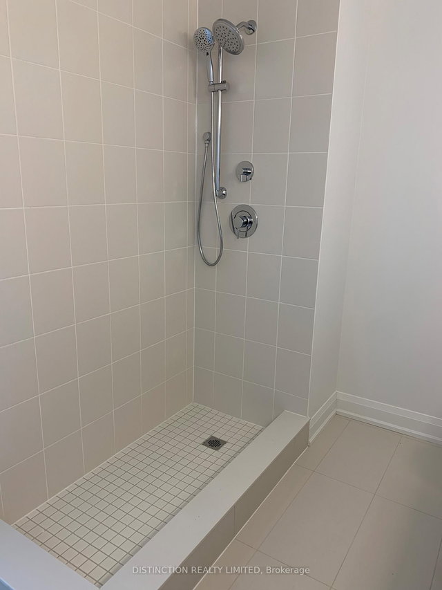 1005 - 10 Gatineau Drive W