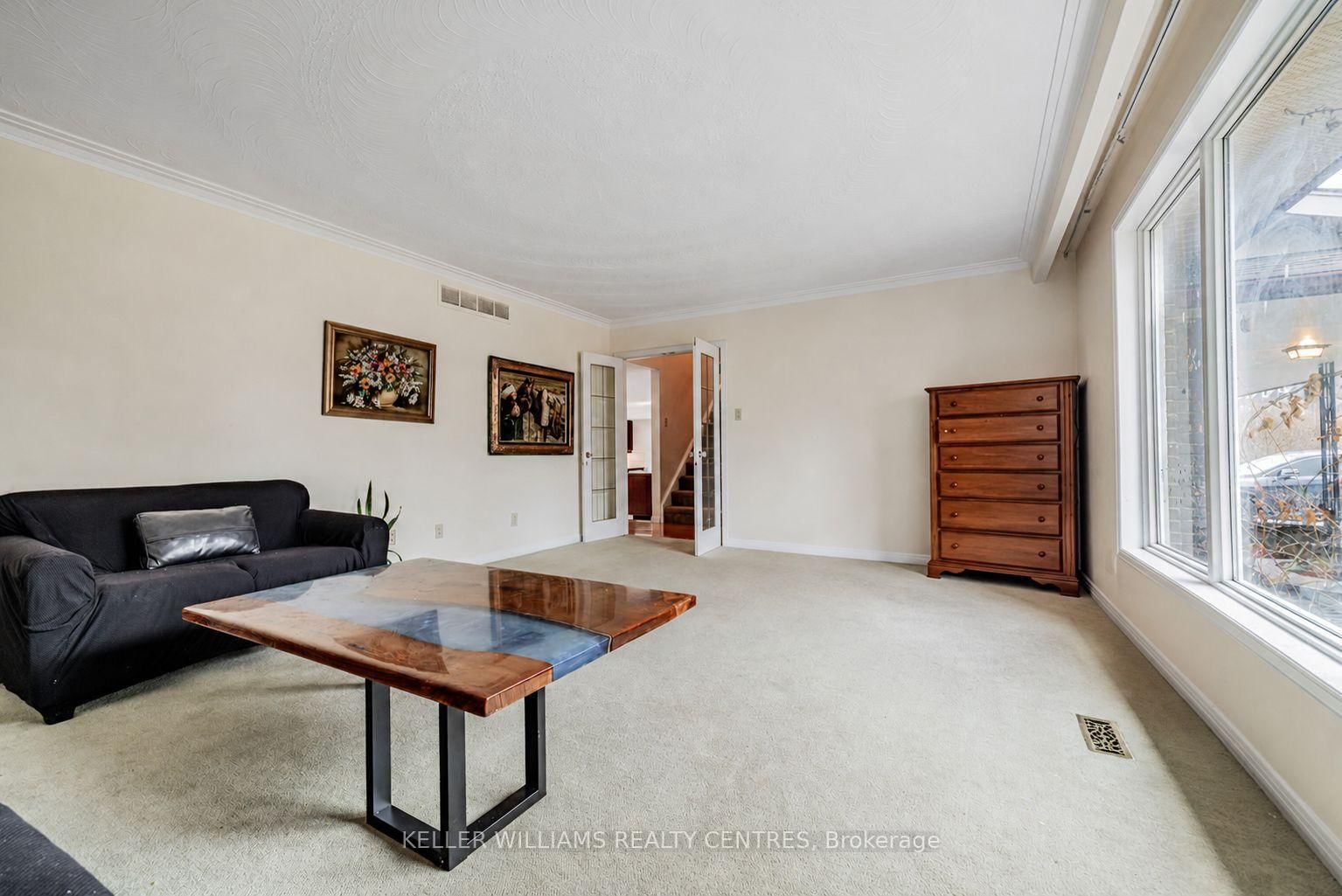 10 Hawthorne Lane • Aurora, ON photo 11
