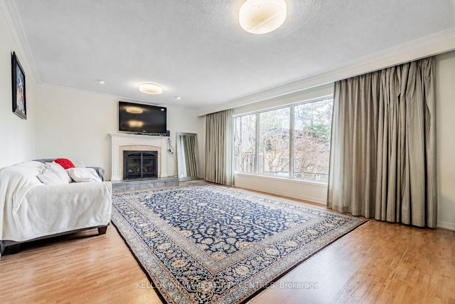 10 Hawthorne Lane • Aurora, ON photo 13