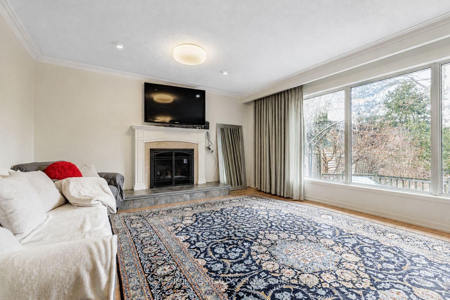 10 Hawthorne Lane • Aurora, ON photo 14