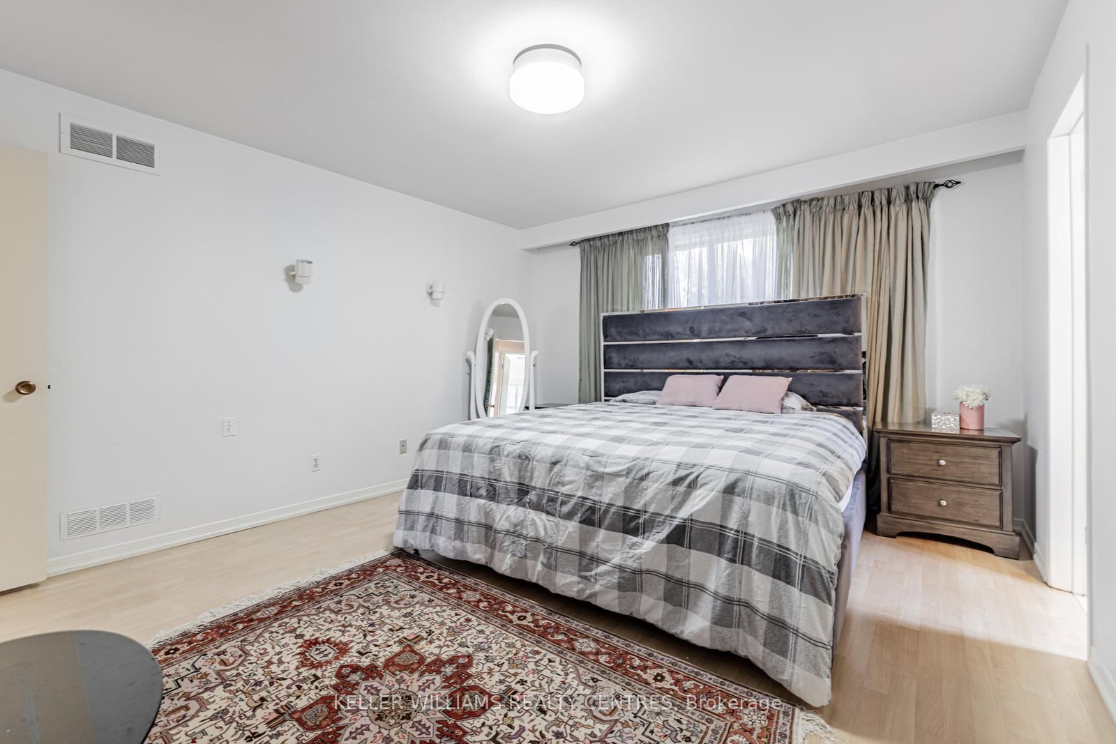 10 Hawthorne Lane • Aurora, ON photo 27