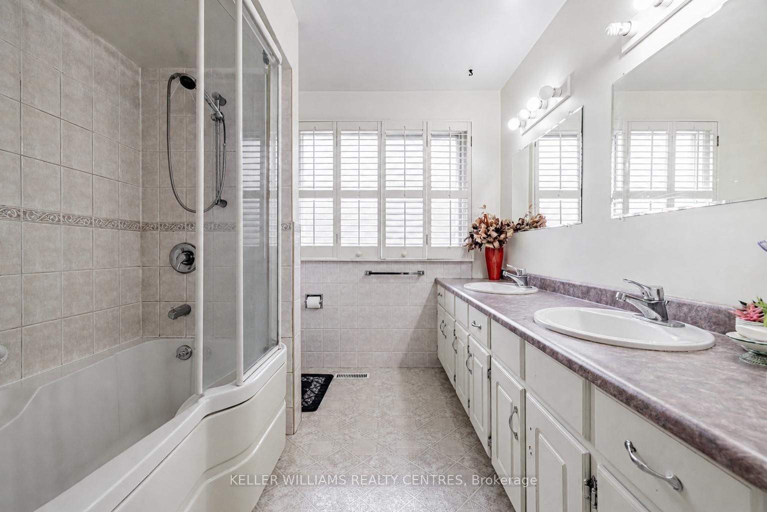 10 Hawthorne Lane • Aurora, ON photo 30
