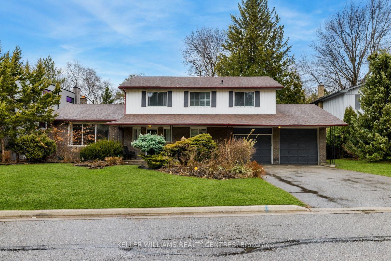 10 Hawthorne Lane • Aurora, ON photo 8