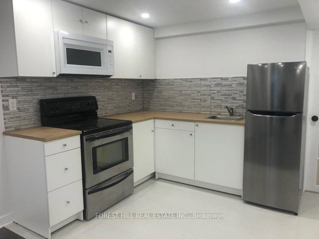 Lower - 290 Britannia Avenue