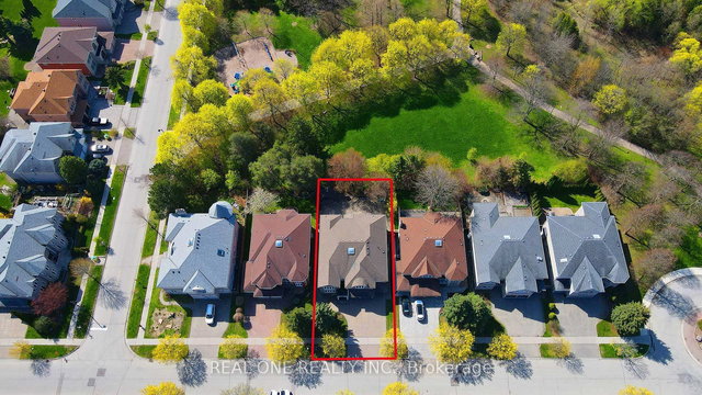 125 Grey Alder Avenue