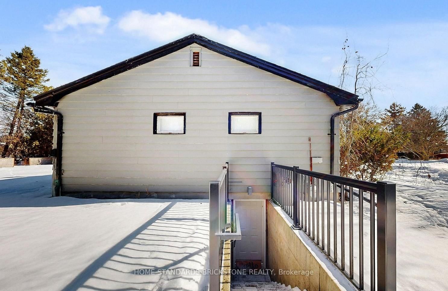 1011 Janette Street - Photo 2