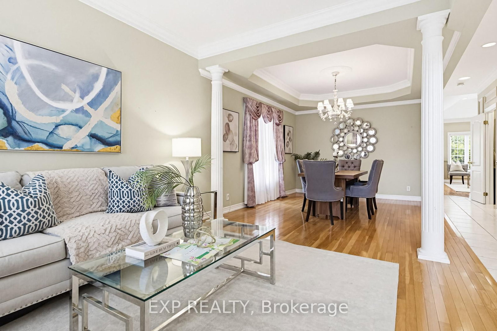 126 Carmela Avenue • Richmond Hill, ON photo 8