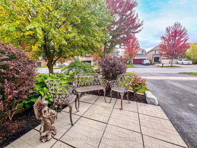 166 Worthington Avenue • Richmond Hill, ON photo 3