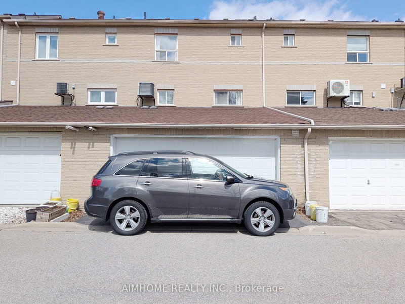 74 Sunway Sq, Markham, L3P 7X5 | Image 3