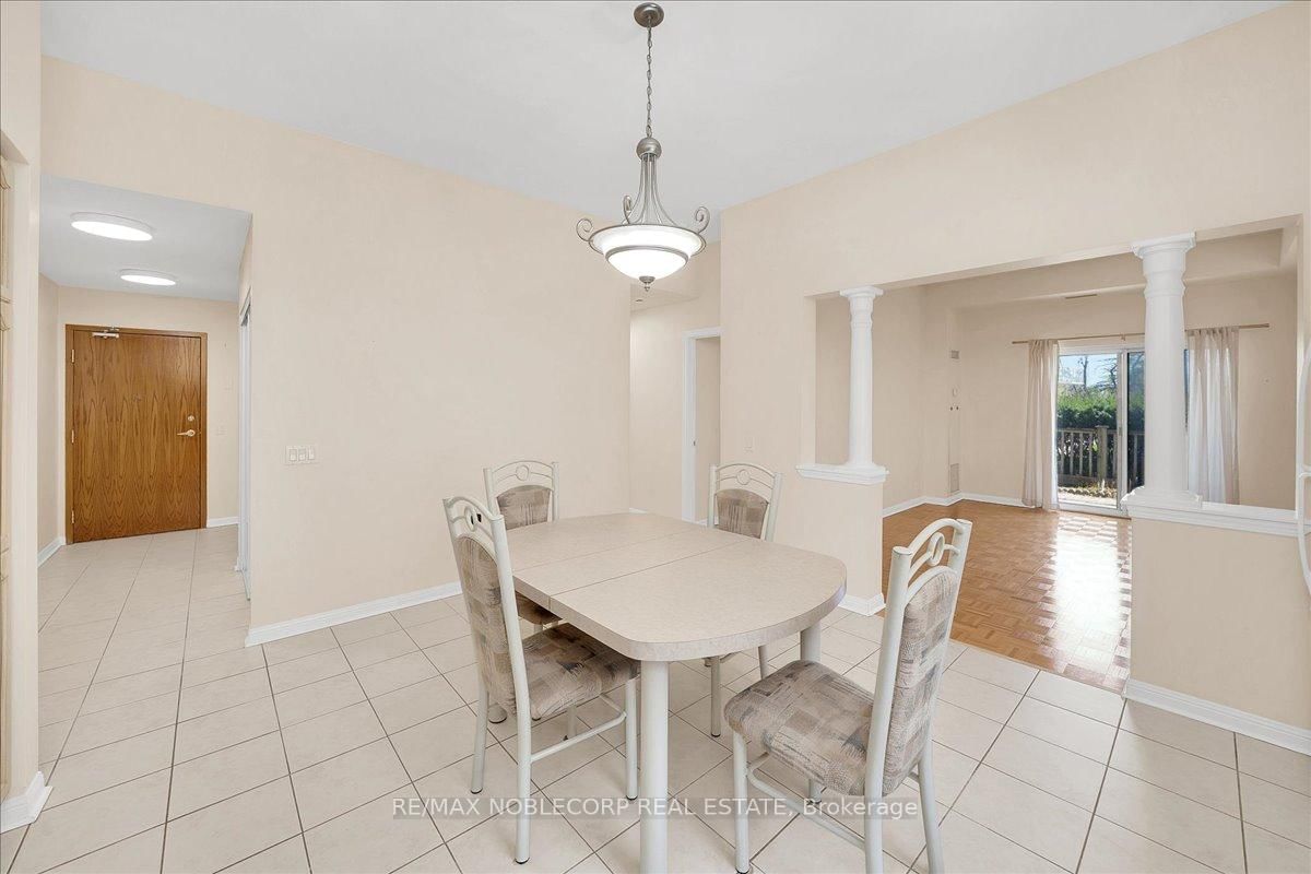 2502 Rutherford Road • #111 • Vaughan, ON photo 18
