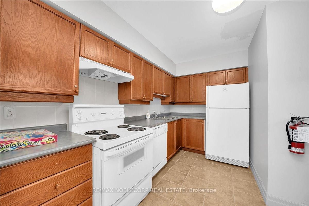 2502 Rutherford Road • #111 • Vaughan, ON photo 43