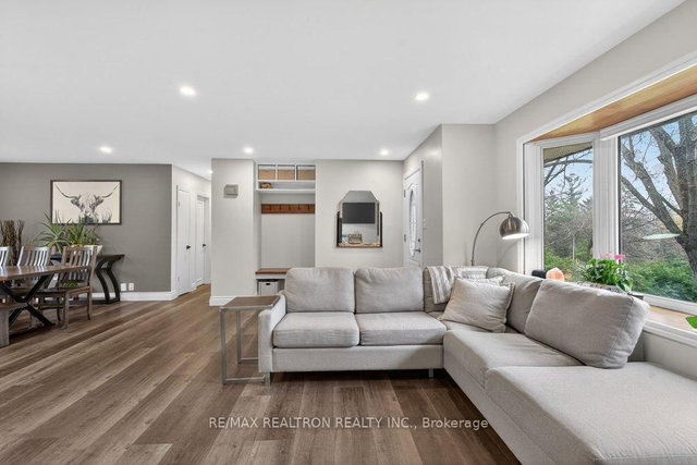 284 Zephyr Road