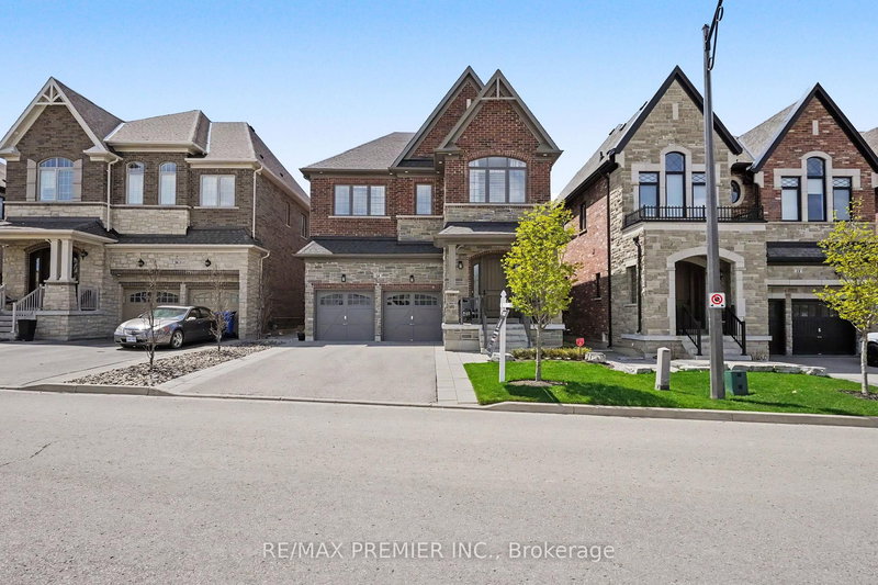 home for sale on 14 King Boulevard