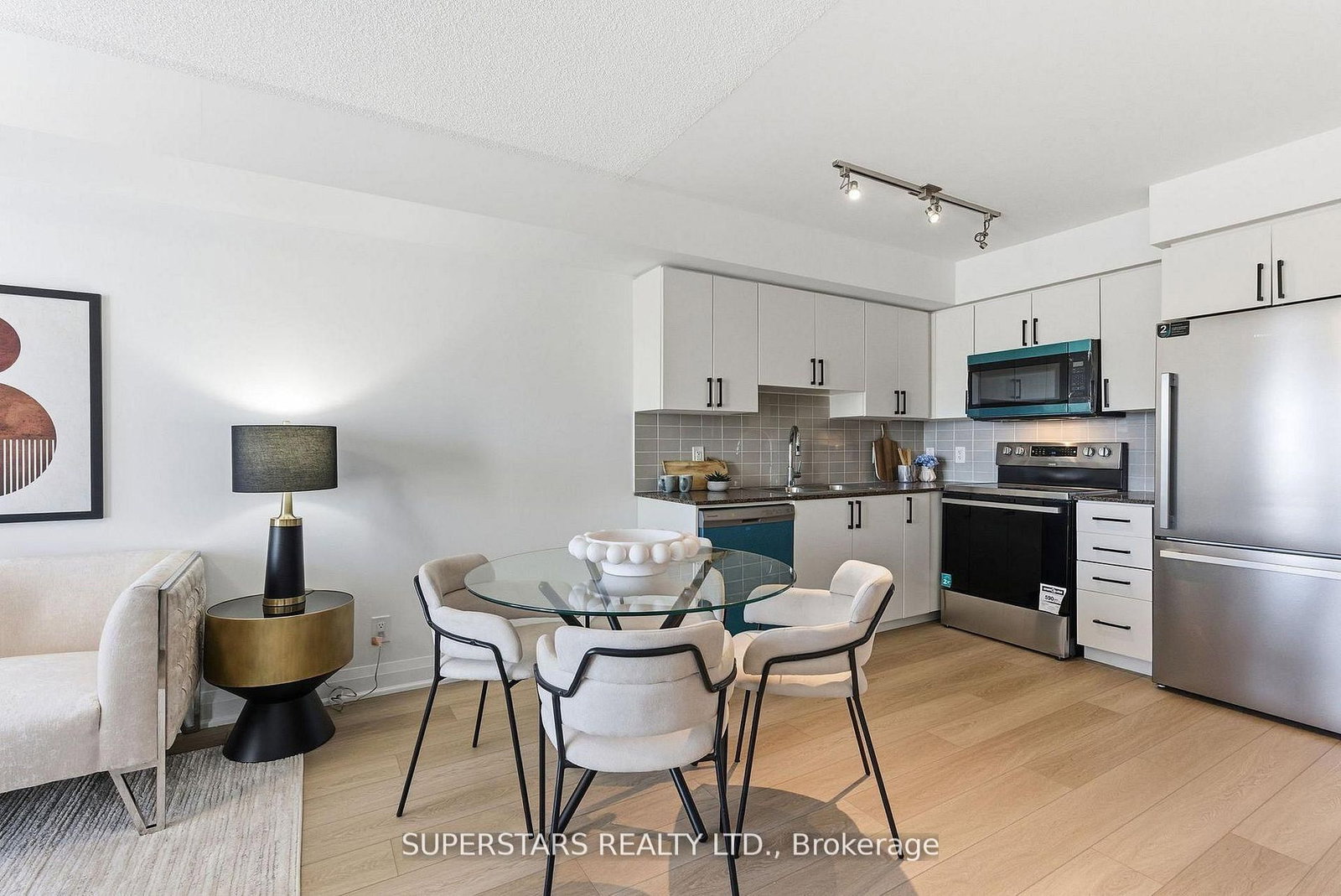 372 Highway 7 E Road, Unit 606 - Photo 13