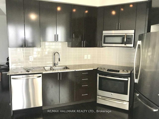2432 - 7161 Yonge Street NE NE