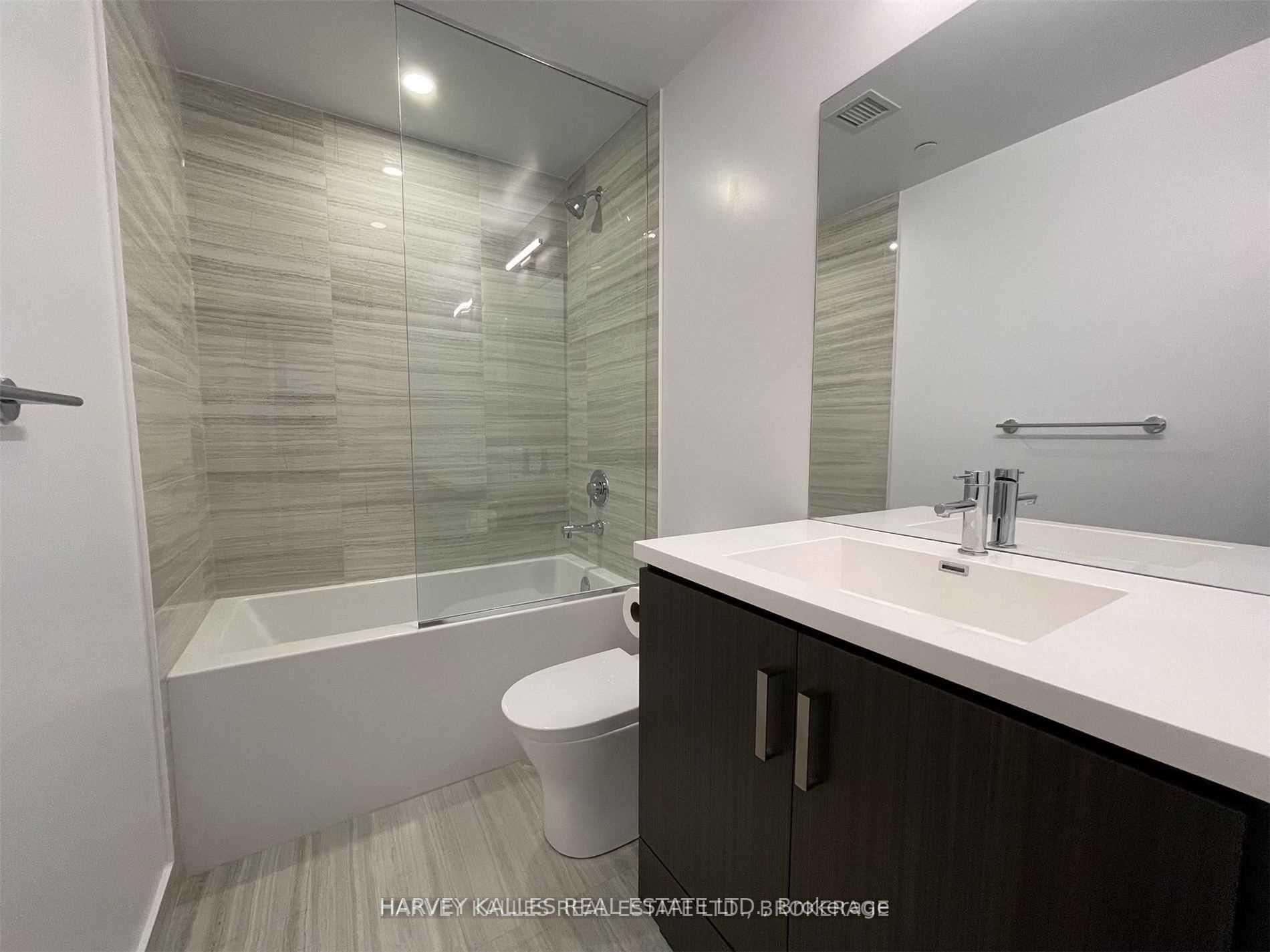 38 Honeycrisp Crescent, Unit 2006
