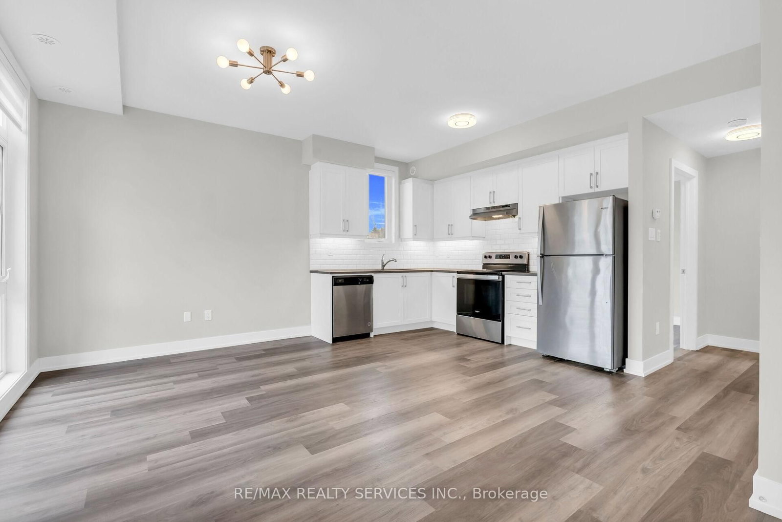 1 Bond Crescent, Unit 5 - Photo 12