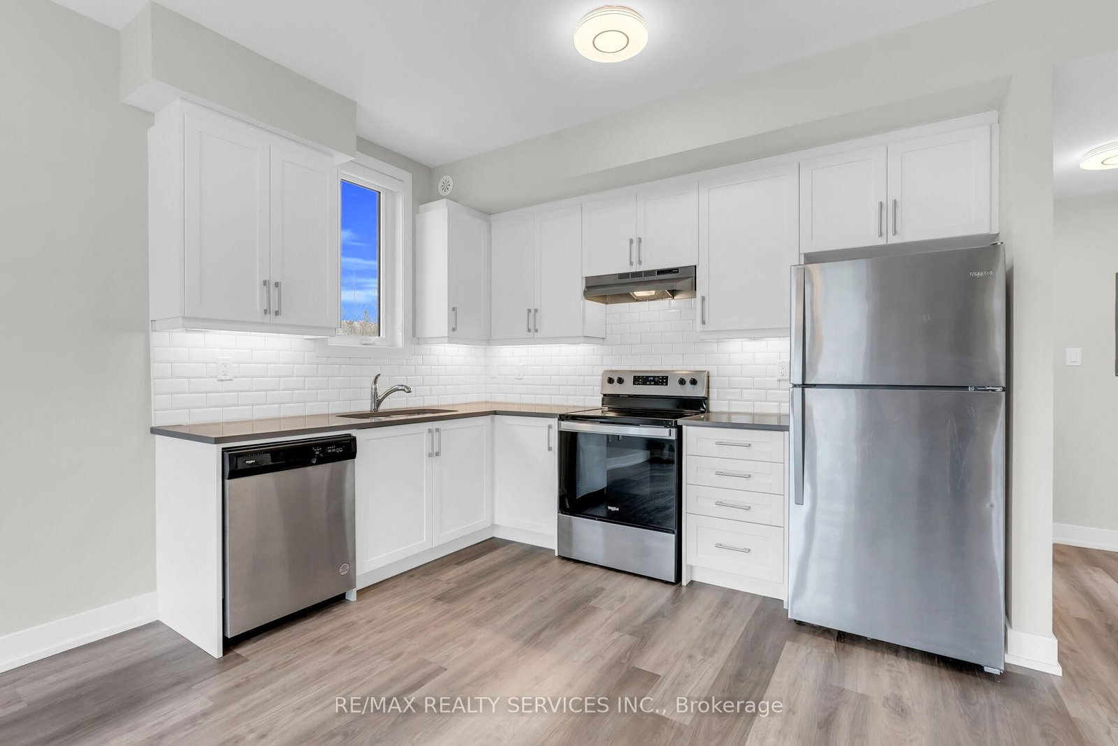 1 Bond Crescent, Unit 5 - Photo 19