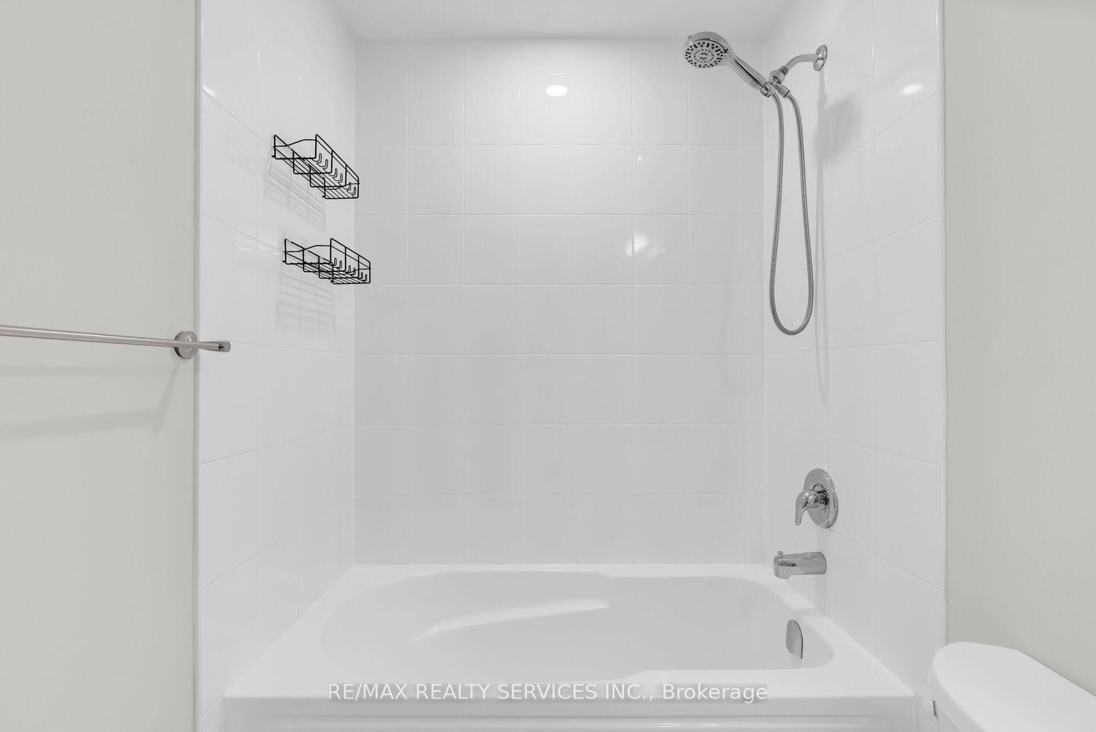 1 Bond Crescent, Unit 5 - Photo 32