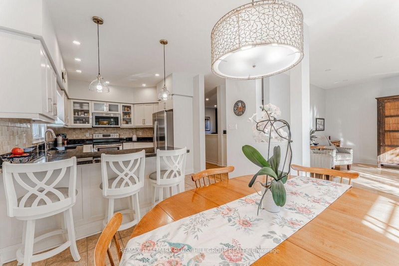 2070 Osbond Rd, Innisfil, L9S 0A9 | Image 3