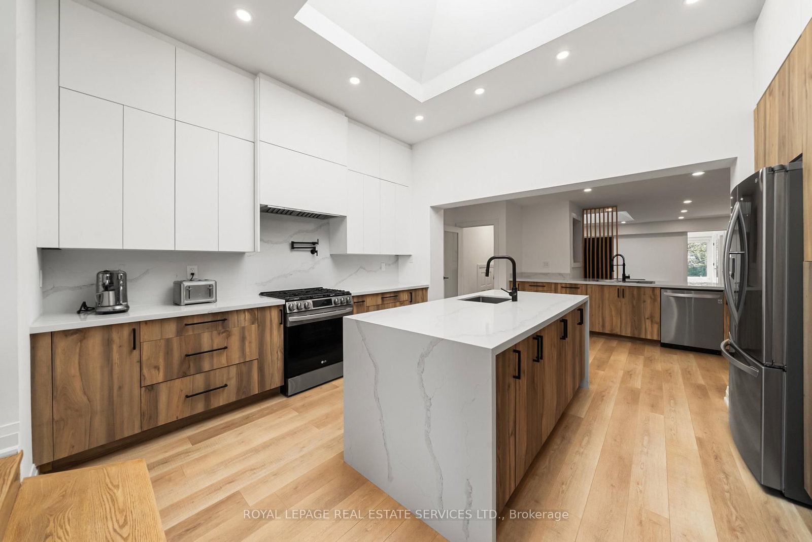 296 Lennox Avenue • Richmond Hill, ON photo 10