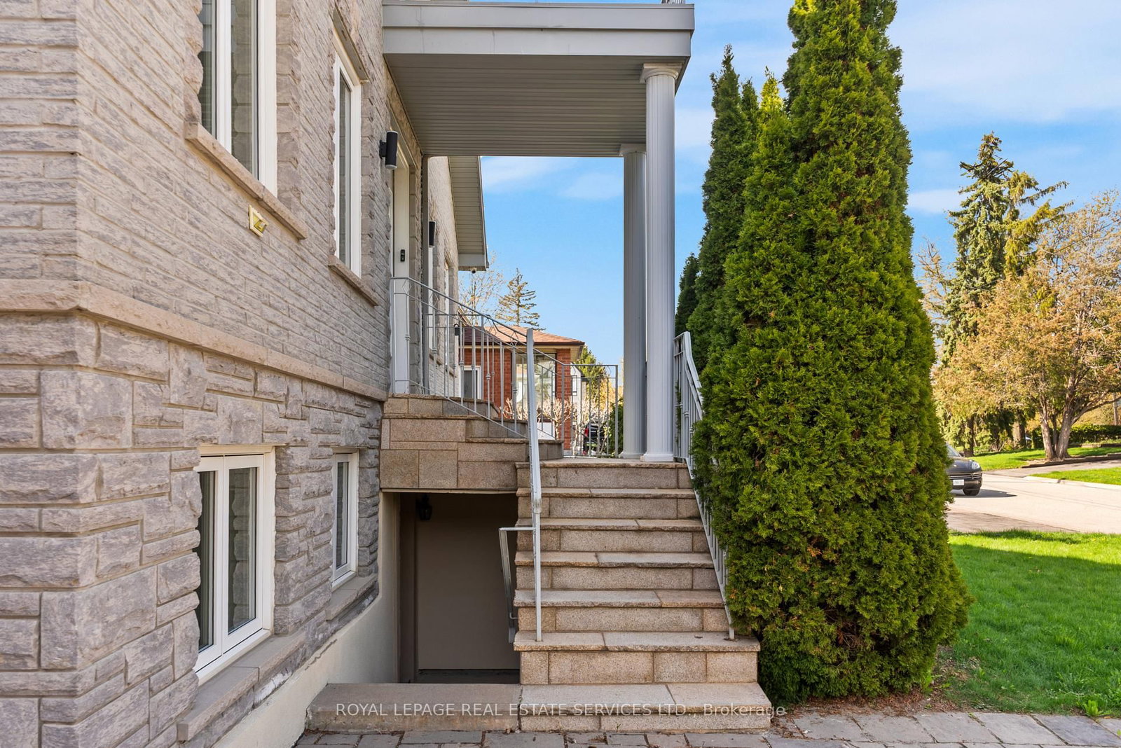 296 Lennox Avenue • Richmond Hill, ON photo 49