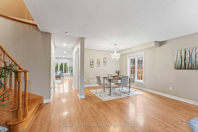 9 Coral Crescent
