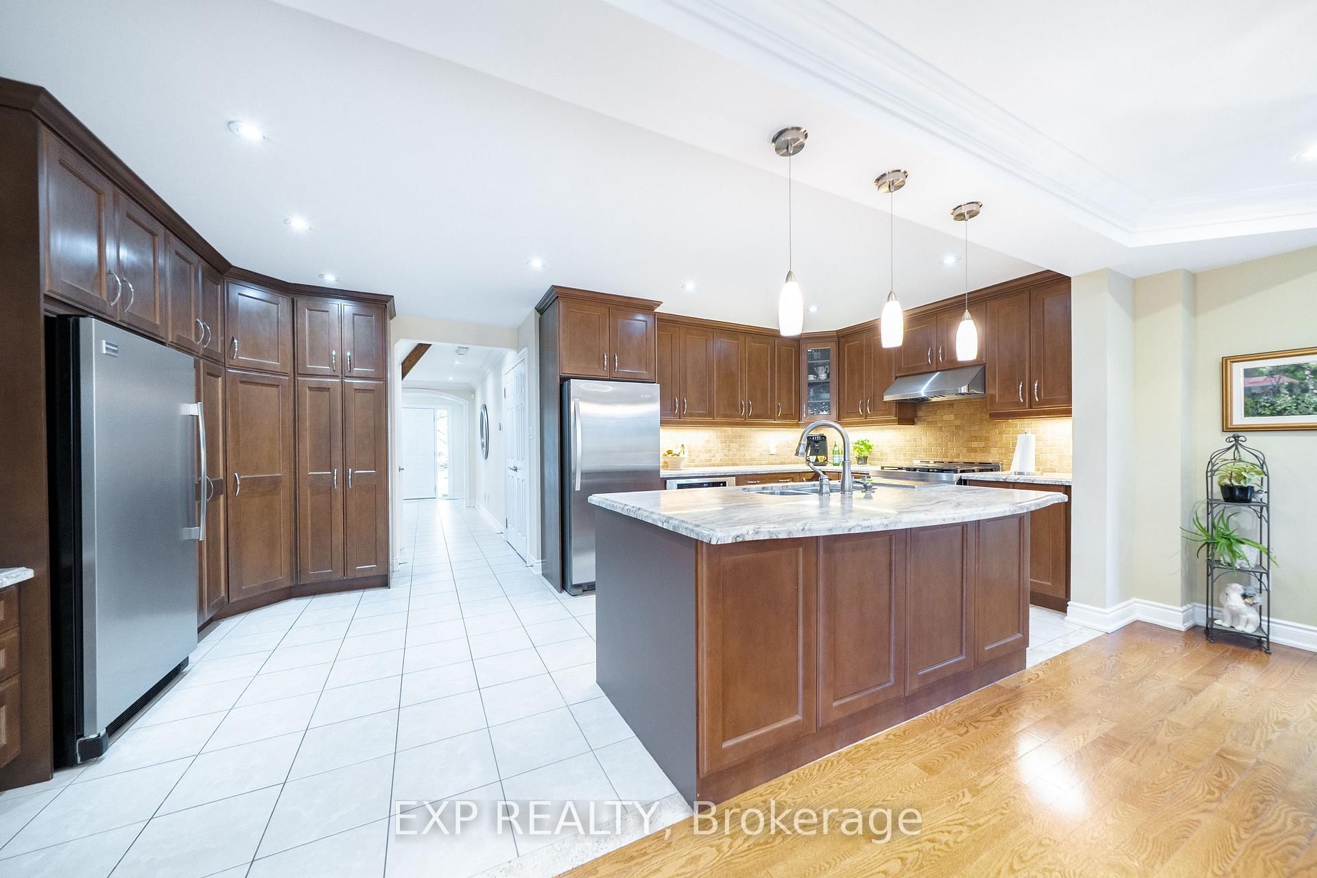 90 Brillinger Street