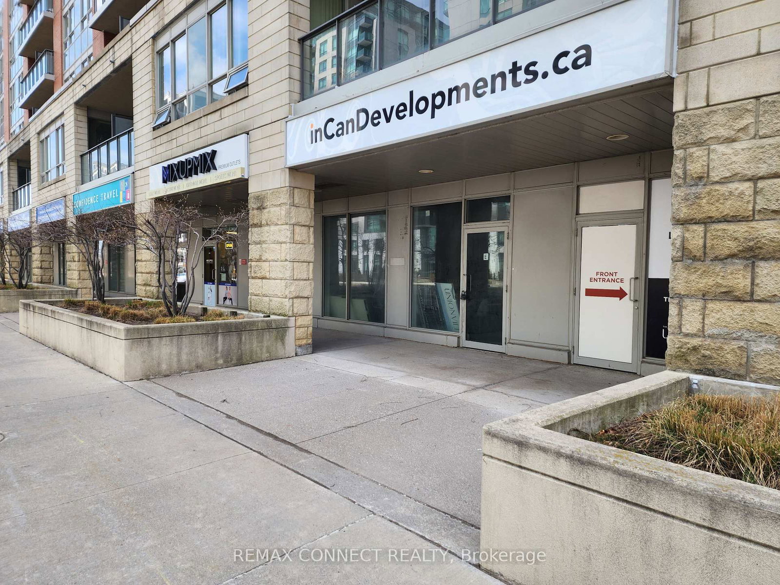 60 South Town Centre Boulevard, Unit A,B,C,D - Photo 2