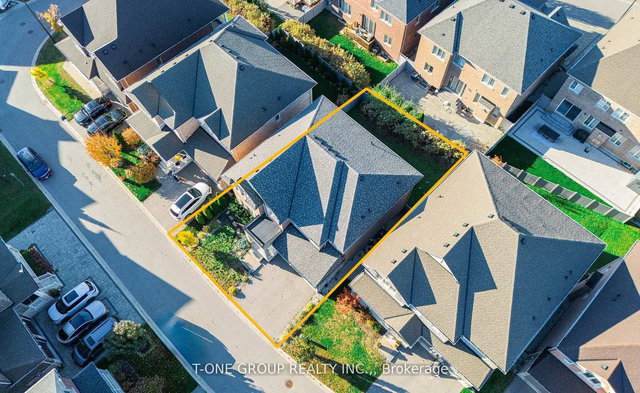 63 Ken Sinclair Crescent