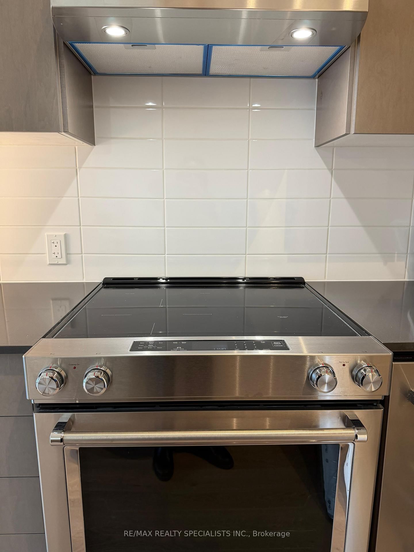 8960 Jane Street, Unit 2017 - Photo 6