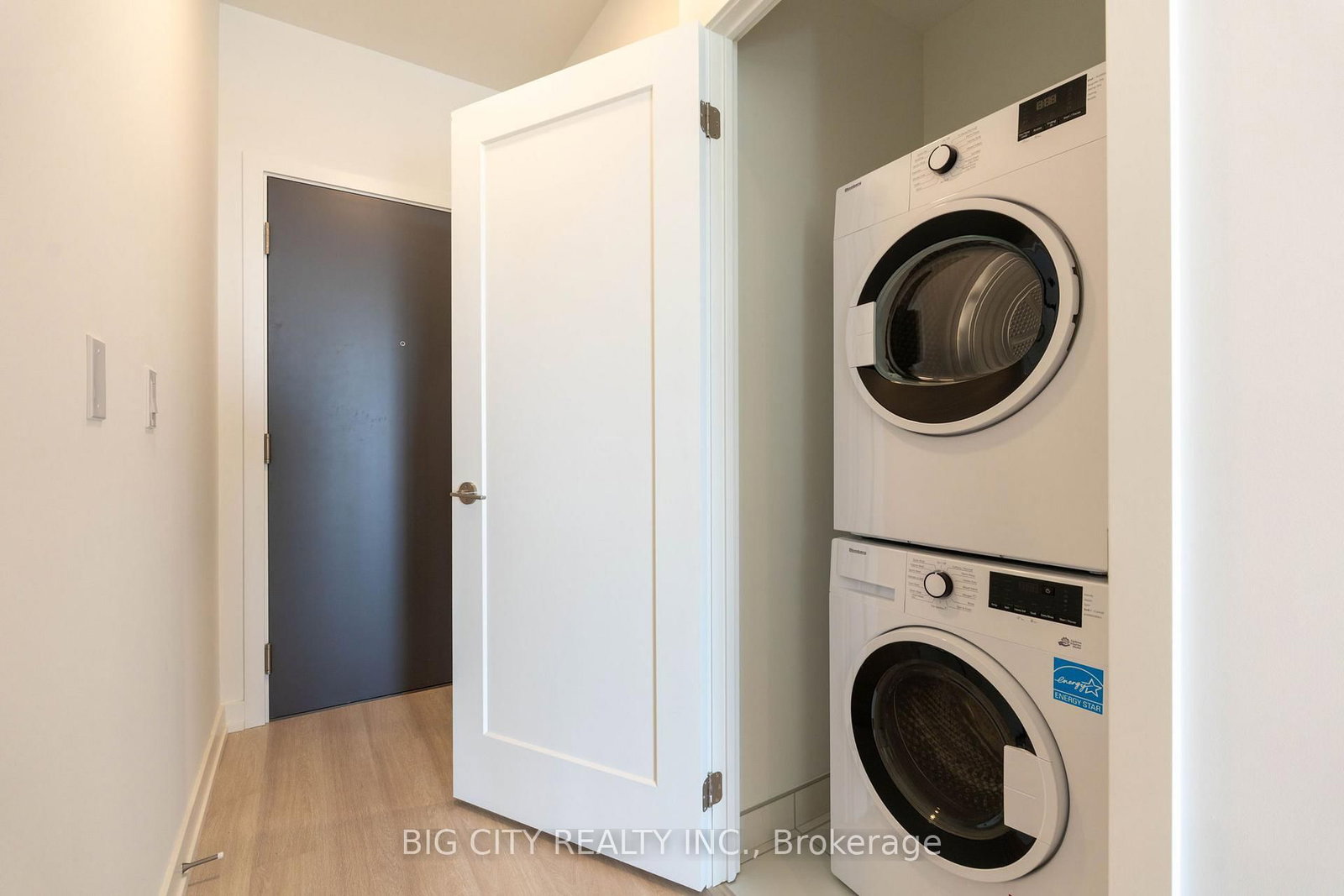 9763 Markham Road, Unit 1812 - Photo 11