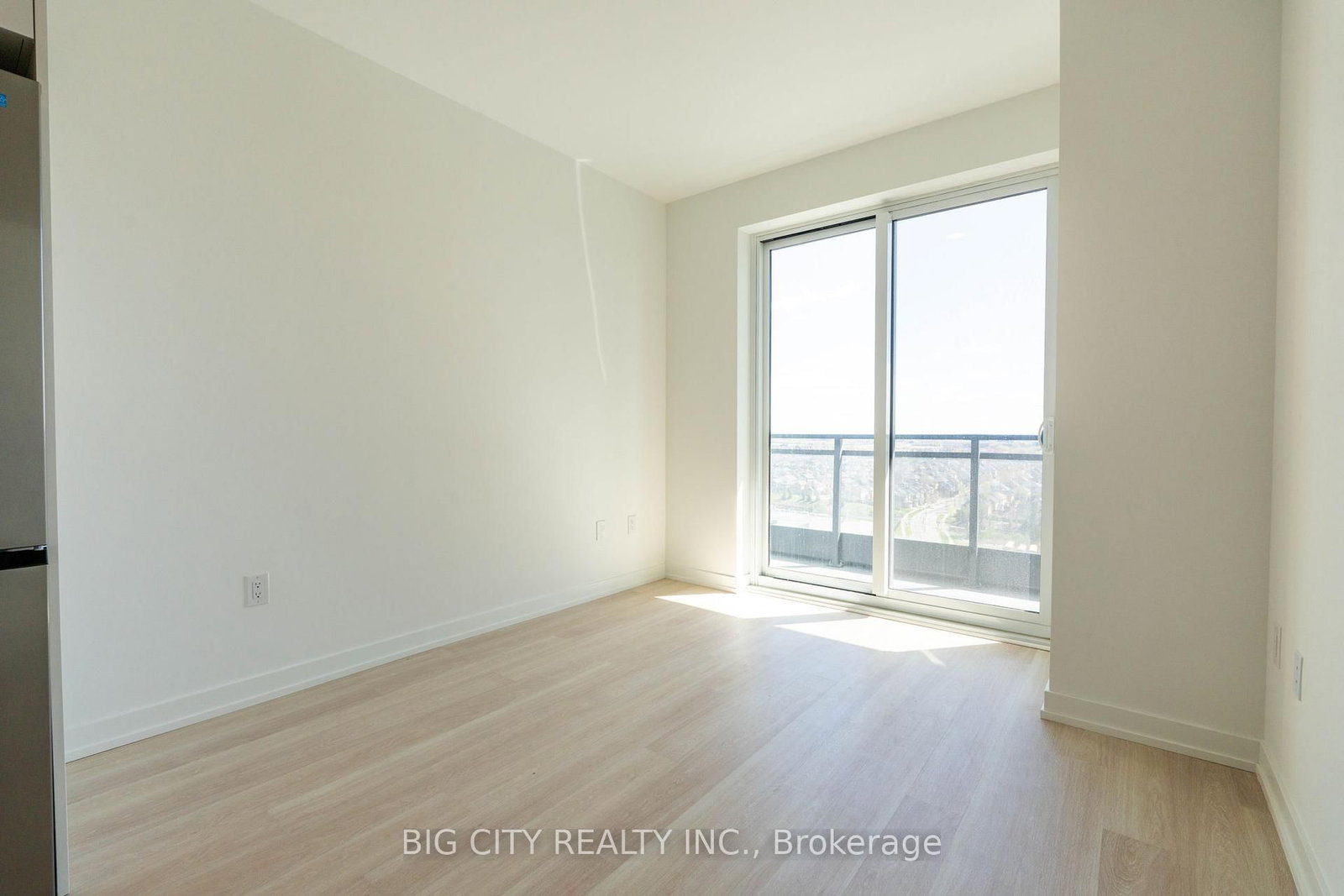9763 Markham Road, Unit 1812 - Photo 4
