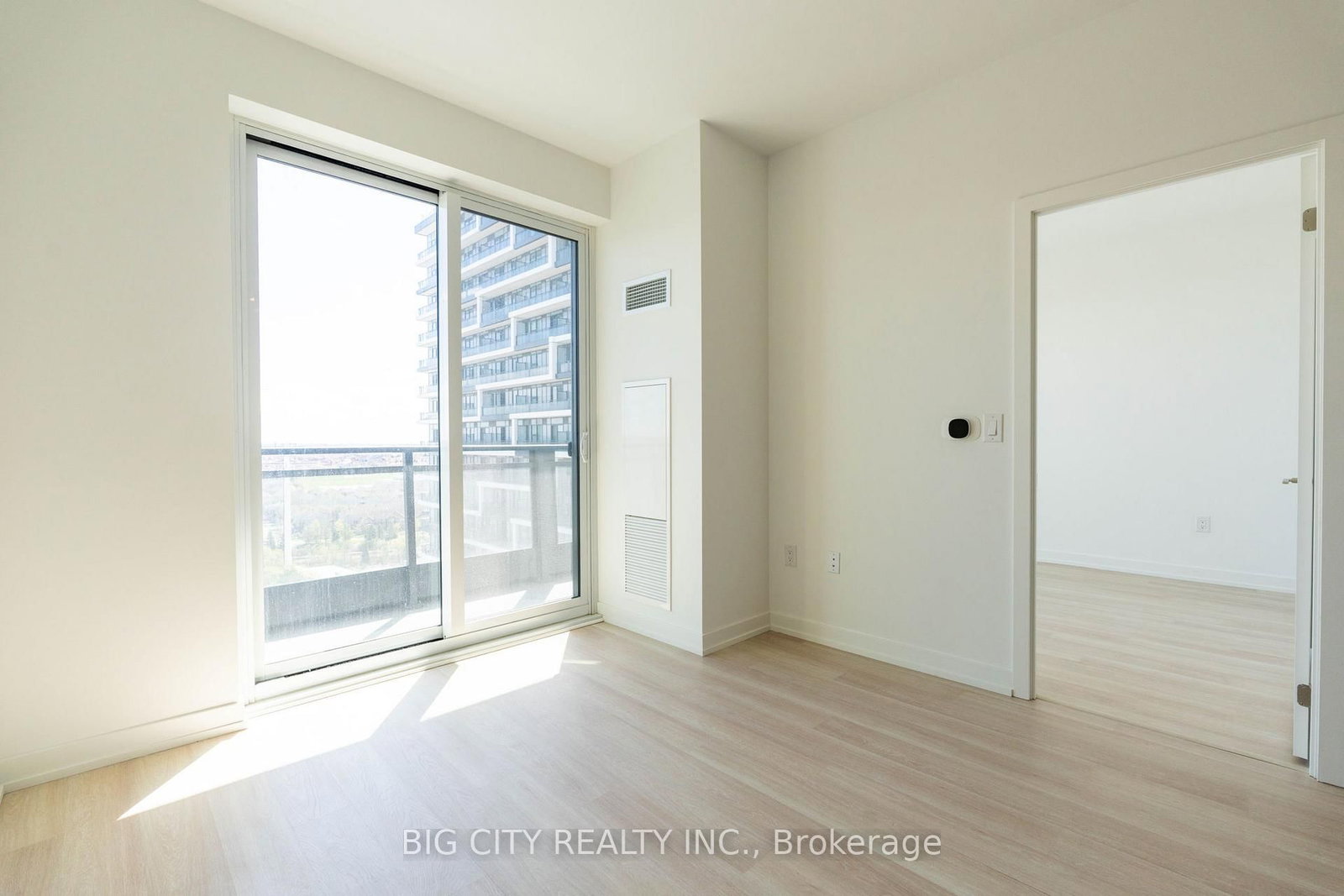 9763 Markham Road, Unit 1812 - Photo 5
