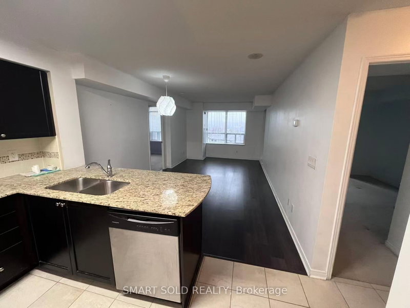 512 - 73 King William Cres, Richmond Hill, L4B 0C2 | Image 2