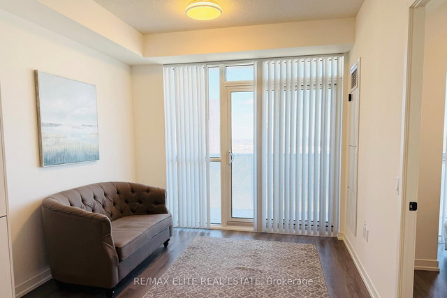 3307 - 28 Interchange Way