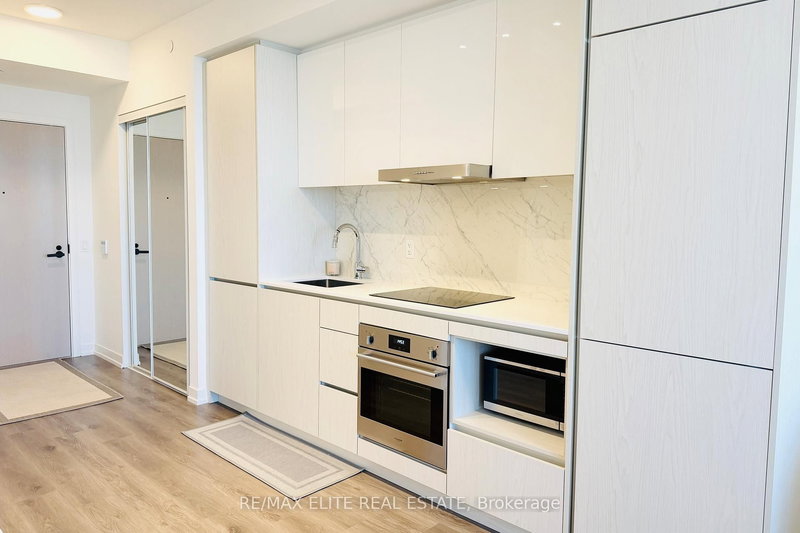 3307 - 28 Interchange Way, Vaughan, L4K 0P8 | Image 3