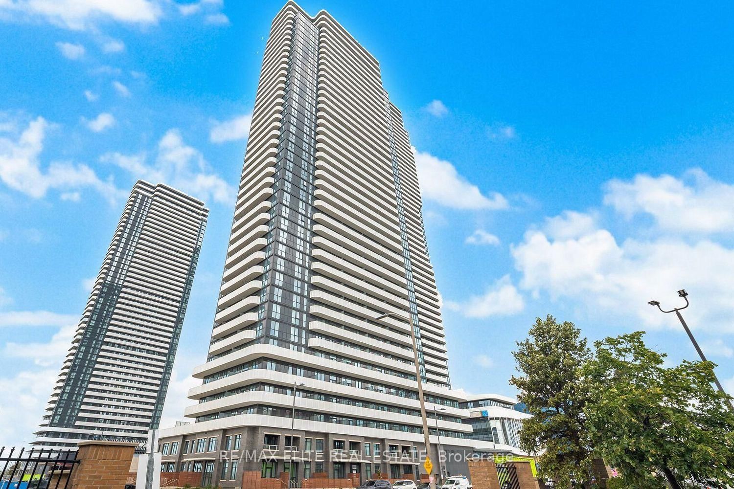 28 Interchange Way, Unit 3307 - Photo 8