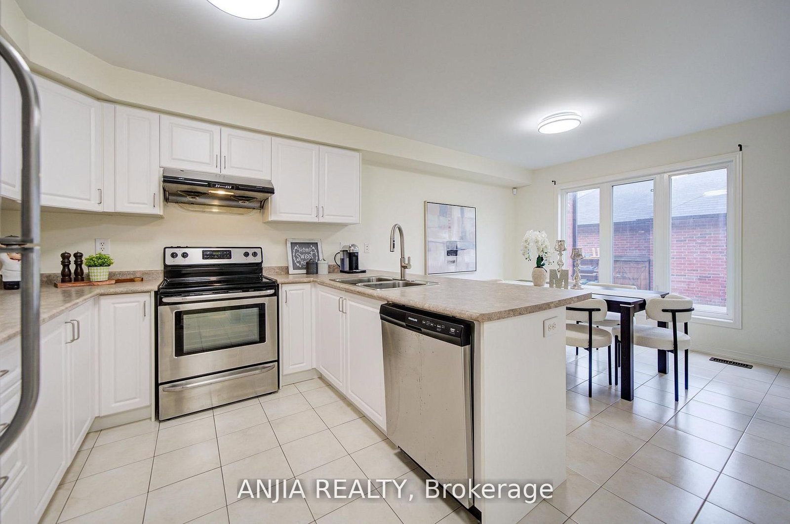 1124 Bur Oak Avenue - Photo 9